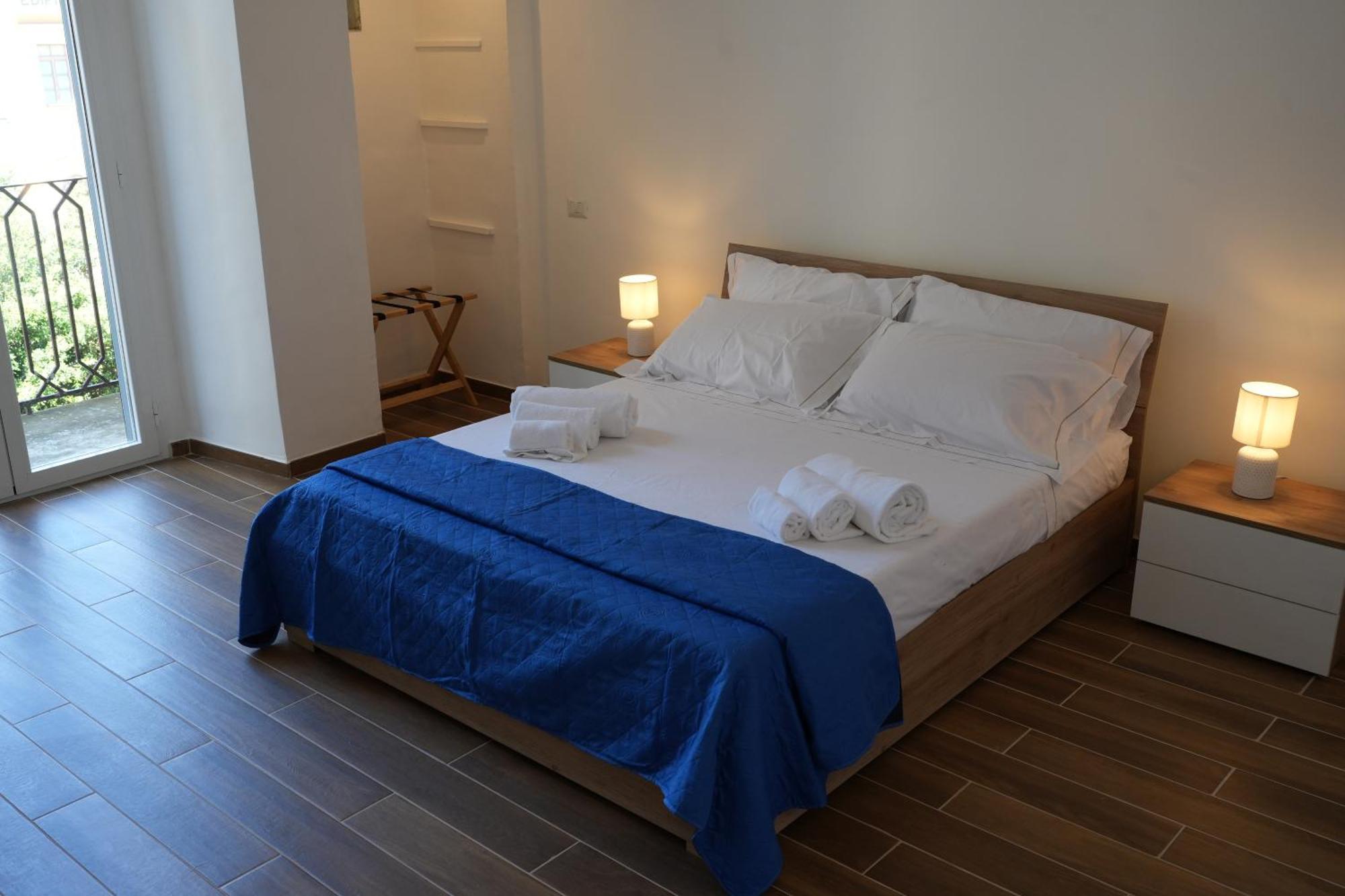 Palazzo Manzoni Apartments Bari Eksteriør billede